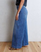 Super High Wide Leg Slouchy Wash (25-32)