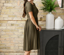 Emersyn Pleated Midi Dress (S-4XL) 2 Colors