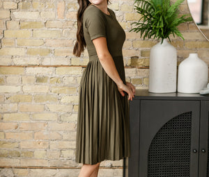 Emersyn Pleated Midi Dress (S-4XL) 2 Colors
