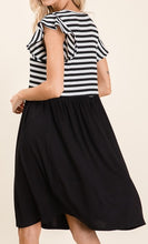 Black & White Striped Ruffle Sleeve Top Midi Dress (XL)
