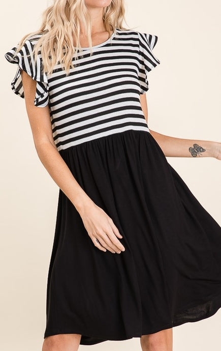 Black & White Striped Ruffle Sleeve Top Midi Dress (XL)