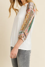 Soft White Jersey Top w/ Quilted Scarf Print Sleeves (Small)